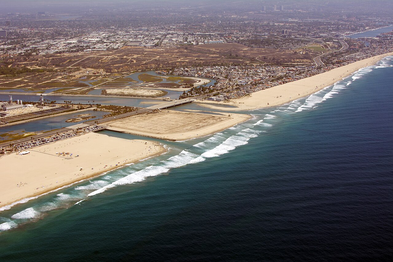 Newport Beach coastline and coastal neighborhoods in Orange County